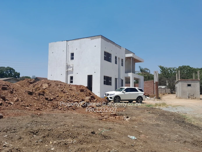 4 Bedrooms All en suite Extra Ultra Modern