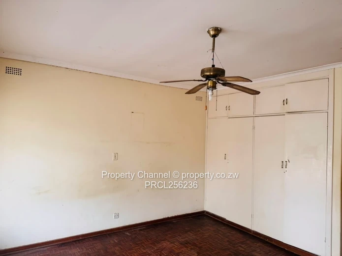 Spacious 4-Bed Family Home in Sentosa with Pool & Borehole