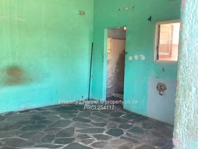 Avondale West Commercial: - Bright Reception & Kitchen