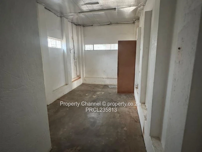 Gunhill Retail Shop 50m² - can be used as admin offices