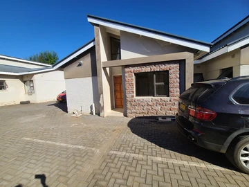Spacious & Modern 3-Bedroom Apartment in Avondale West