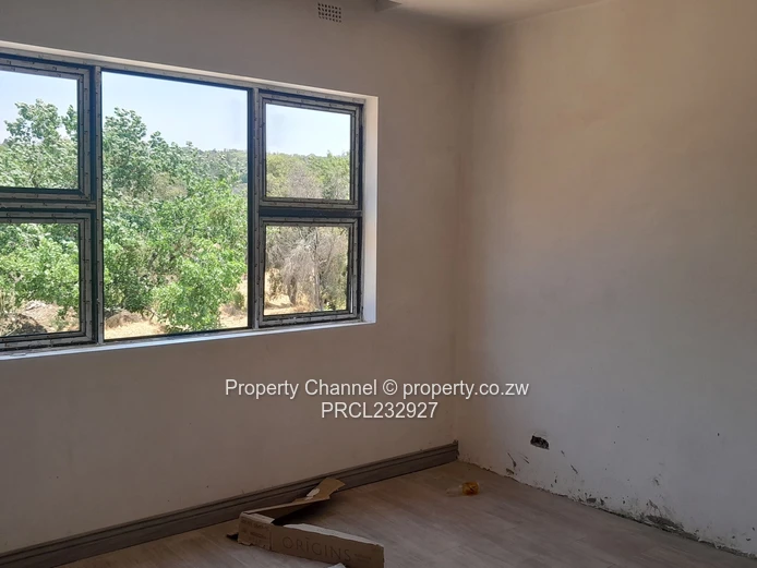 4 Bedrooms All en suite Extra Ultra Modern