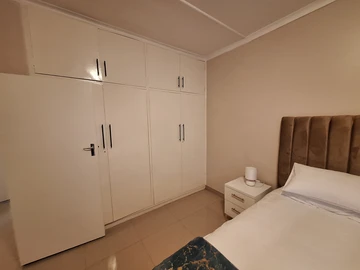 3 Bedroom Flat & Apartment