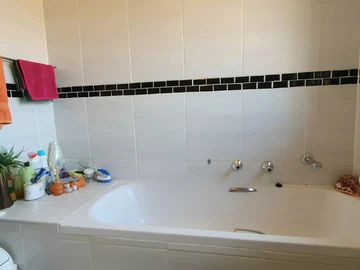 3 Bedroom Flat & Apartment