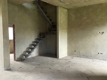 3 Bedroom Flat & Apartment