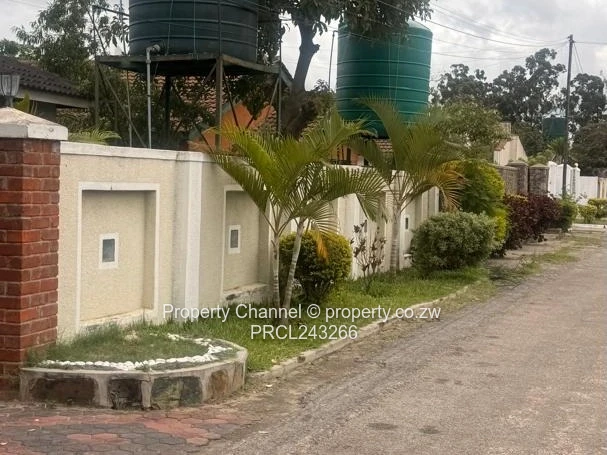 Mainway Meadows 3-Bed Brick Home - Modern Kitchen & Borehole