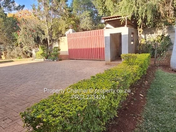 Mount Pleasant 8-Bed Home - Spacious Verandah & Garden