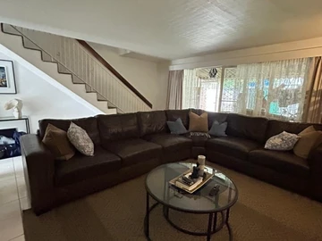 2 Bedroom Flat & Apartment