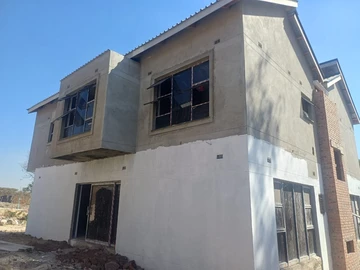 3 Bedroom Flat & Apartment