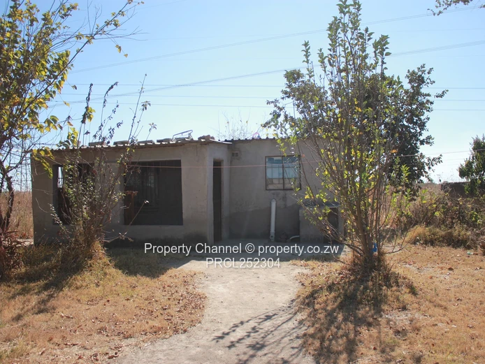  1500m² Stand in Norton Trafalga — Gravel Road Access