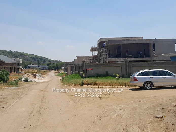 4 Bedrooms All en suite Extra Ultra Modern