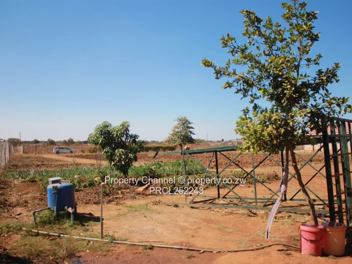 Incomplete 3 Bed Cottage on 2,500m² with Borehole in Knowe, Norton