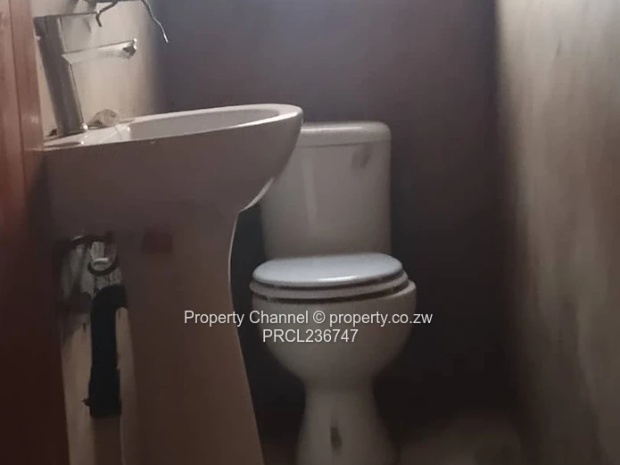  5 Bedroomed  House for sale in Hatcliffe !!!!