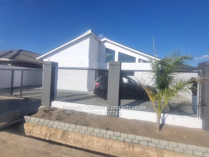 Mabvazuva Estate 3 Bed House - Secure Complex