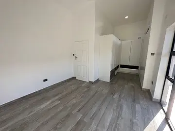 6 Unit Townhouse Complex