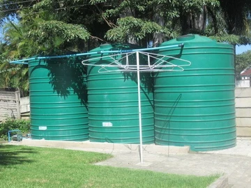 2 Bedroom Flat & Apartment