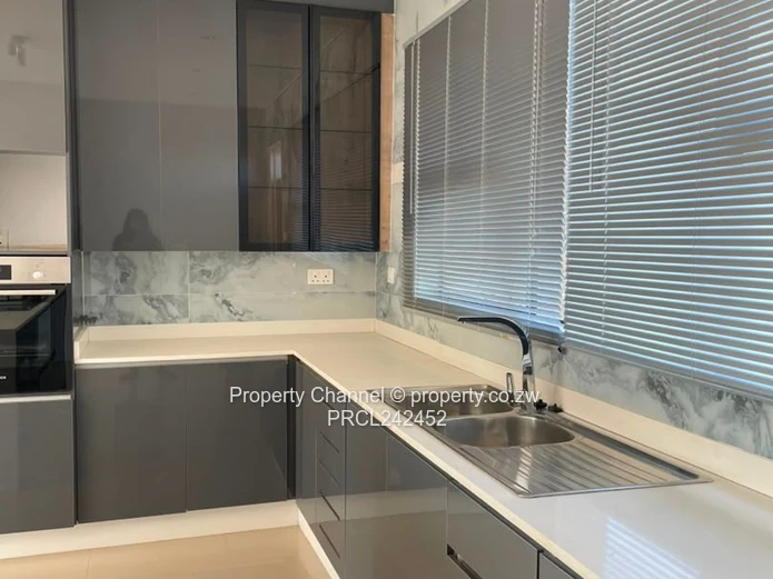 Modern 4-Bed Apartment in Madokero | Pool & Borehole