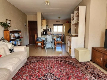3 Bedroom Flat & Apartment