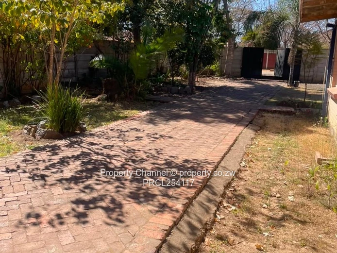 Avondale West Commercial: - Bright Reception & Kitchen