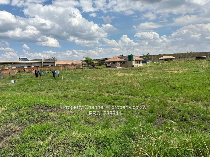 Stand For Sale In Sandton Phse 2 (Behind Conway College)