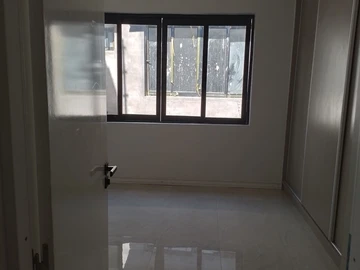 4 Bedroom Flat & Apartment