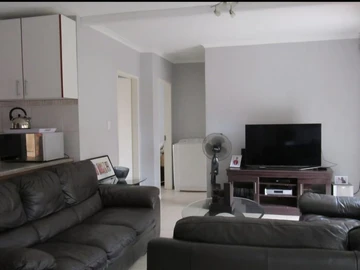 3 Bedroom Flat & Apartment