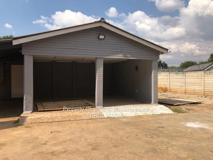 Available in Avondale West: Commercial Office Space to Share