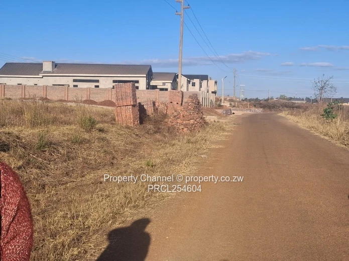 800 m² Gated Stand at Nyeredzi Ridge, Harare North