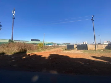 Commercial & Industrial Land
