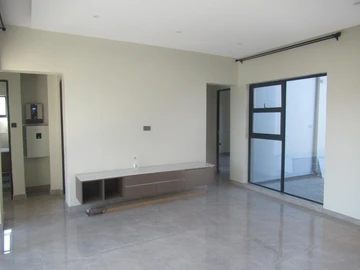 3 Bedroom Flat & Apartment