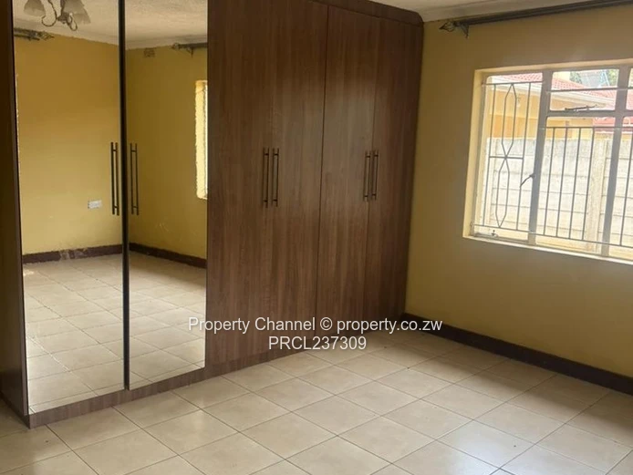 Spacious 3-Bed —Prime Location!