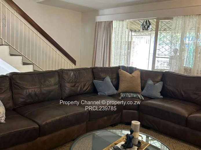 Avondale 2-Bed Garden Flat — Modern Fitted Kitchen & Garden