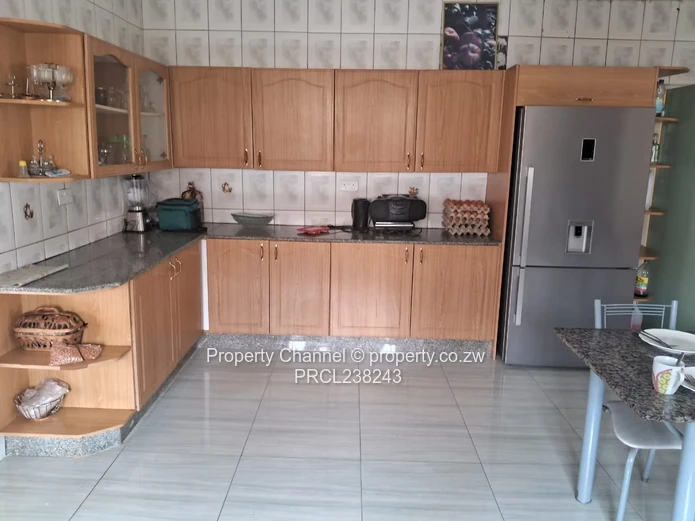 House for Sale in Borrowdale (Domboshava Road)