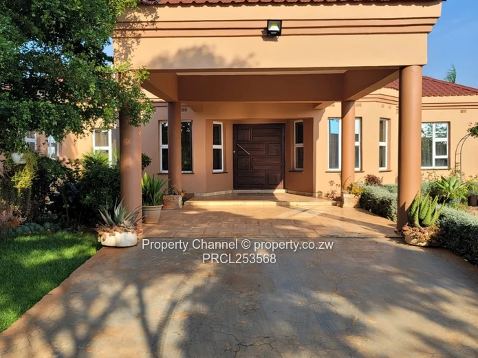 Off-Grid Luxury In Mt Pleasant Heights!