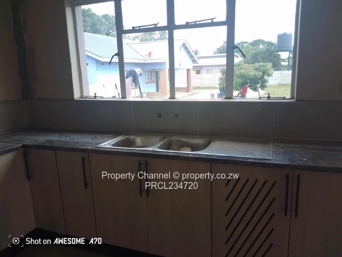 Spacious 4- Bed Cluster Home In Waterfalls, Harare