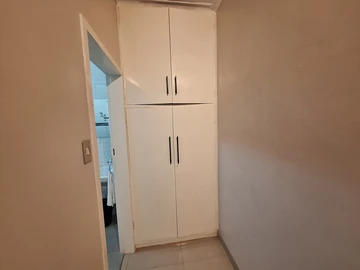 3 Bedroom Flat & Apartment