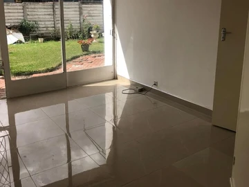 3 Bedroom Flat & Apartment