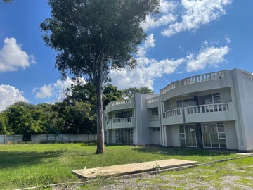 3 Bedroom Flat & Apartment