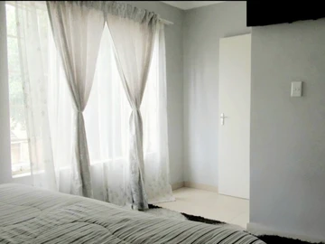 3 Bedroom Flat & Apartment