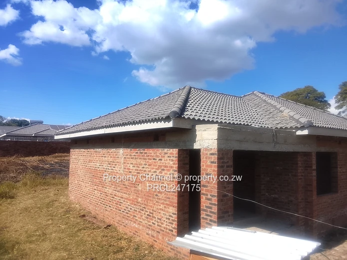 Tiled-Roof 4-Bed Brick Shell on 304 sqm, Parkview