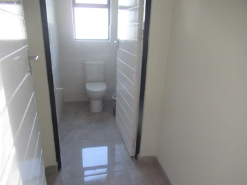 3 Bedroom Flat & Apartment