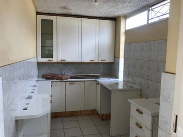 3 Bedroom Flat & Apartment