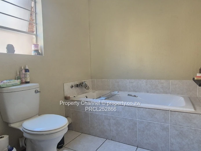 2 Bedroom Apartment For Sale in Honeypark, Johannesburg, South Africa
