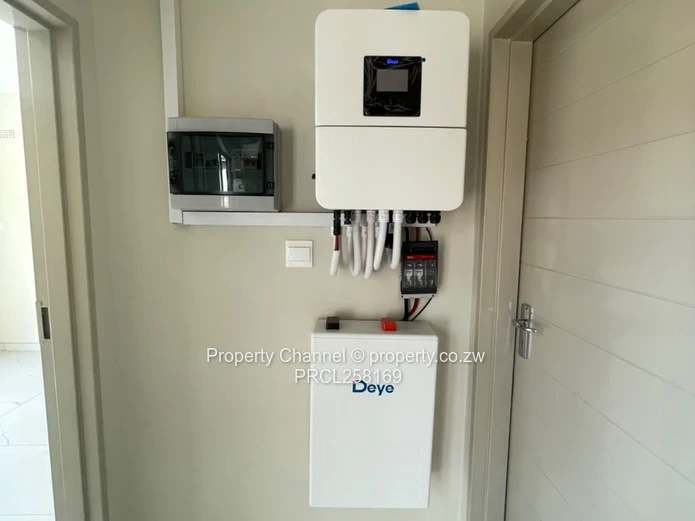 Bright 3-Bed Tynwald Flat with Borehole & Solar