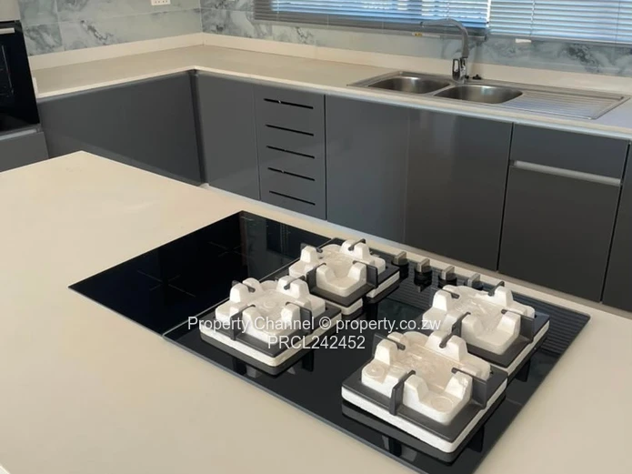 Modern 4-Bed Apartment in Madokero | Pool & Borehole