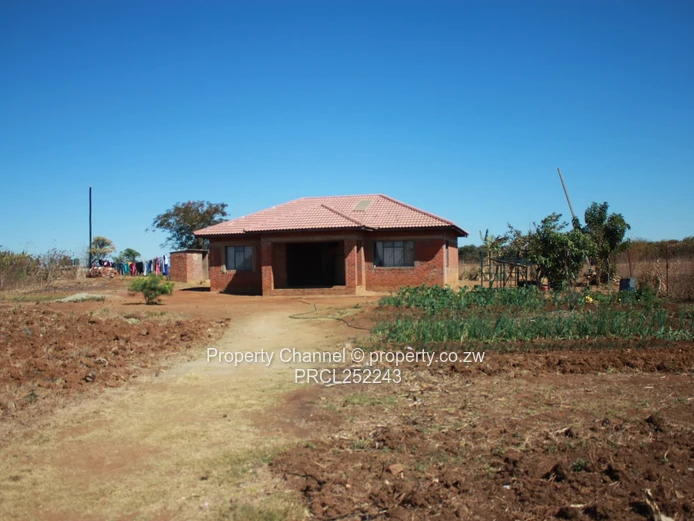 Incomplete 3 Bed Cottage on 2,500m² with Borehole in Knowe, Norton