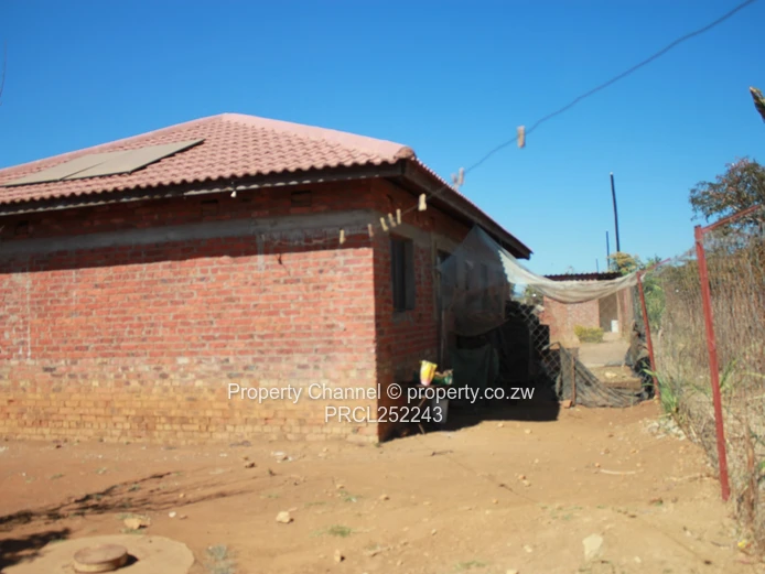 Incomplete 3 Bed Cottage on 2,500m² with Borehole in Knowe, Norton