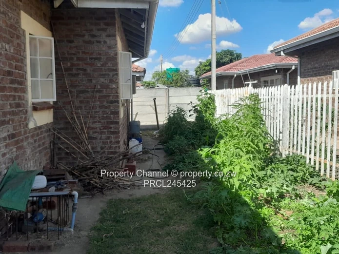  Spacious 3-Bedroom Family Home with Great Potential Prospect Waterfalls