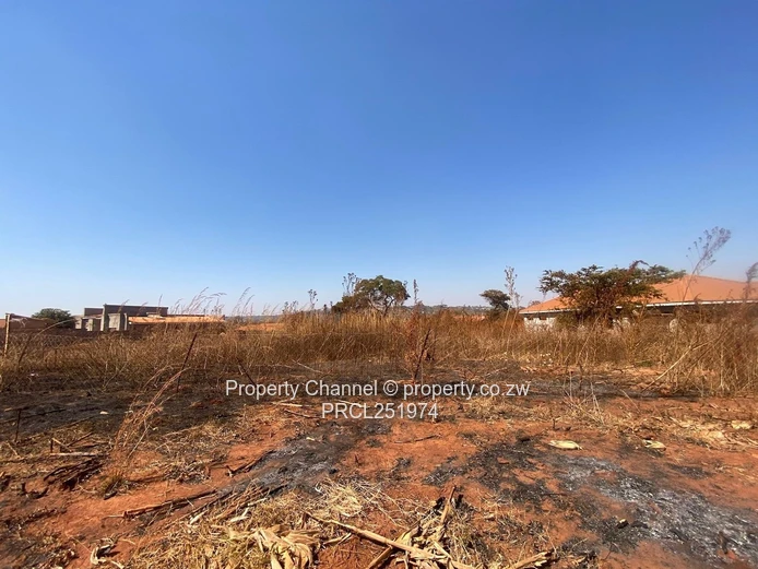 Vacant 1300m² Fenced Stand on Main Road – Crowhill Views