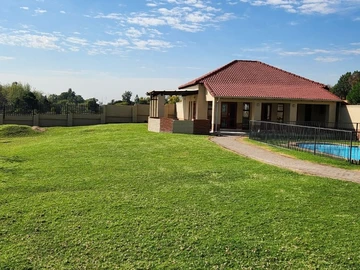 3 Bedroom Flat & Apartment